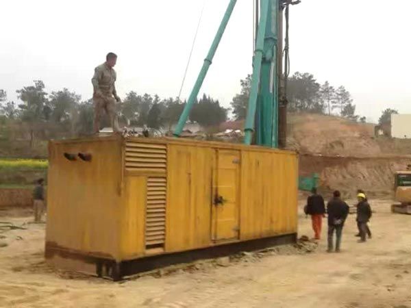 杨林尾镇如何判断水冷式机油散热器密封件是否需要更换？